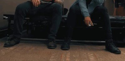 Enlace a Así se saludan dos magos cuando se encuentran de forma casual