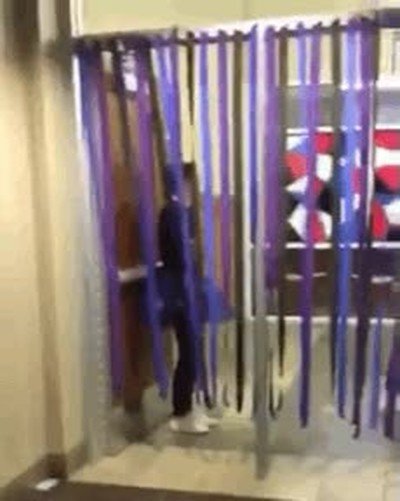 buena,idea,se&ntilde;alizar,barra,puerta