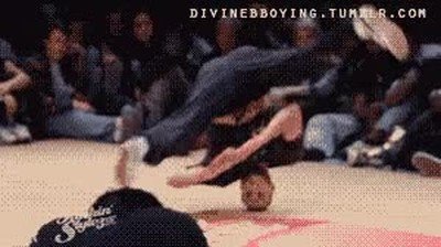 Se ha ganado la admiración de todos con sus movimientos en la pista de baile admiracion,baile