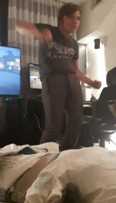 hermano,peque&ntilde;o,bailes,locos