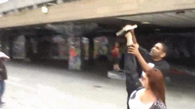 Enlace a Te manda un libro de una patada