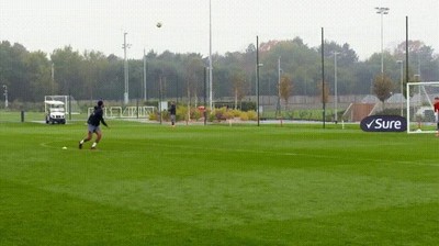 Enlace a Una extraordinaria volea a cámara lenta