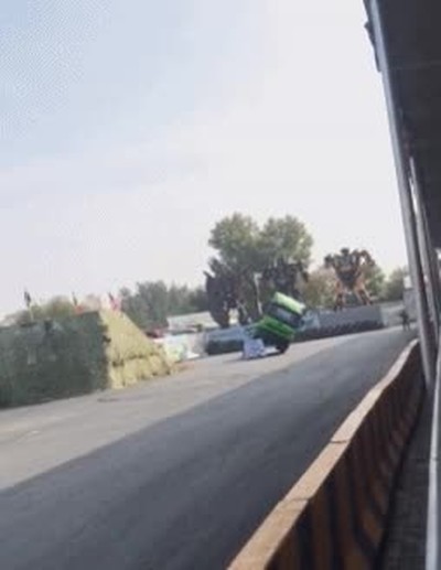 Enlace a Tiene una habilidad con el volante fuera de lo normal 