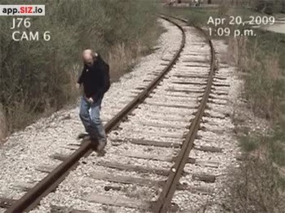 jugar,vias,tren,peligro