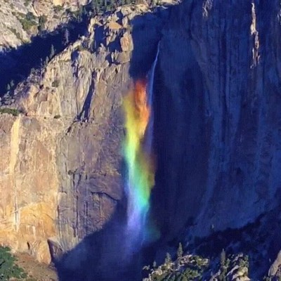 Enlace a ¿Habías visto alguna vez una cascada de arcoiris?