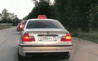 botella,coche,ventana