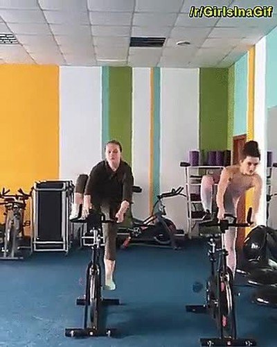 Enlace a Cuando mezclas el ballet con la bicicleta estática