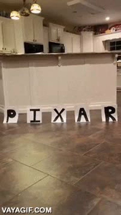 Enlace a Genial la nueva intro de Pixar