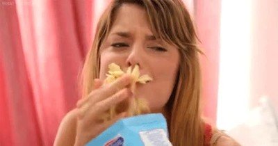 Cuando termina tu serie favorita y solo tienes ganas de quedarte en casa comiendo y llorando serie,favorita,casa,comer,llorar