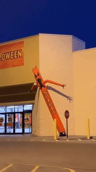 Enlace a Los palos bailarines se han enfadado para celebrar Halloween