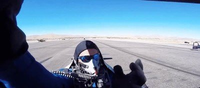 Enlace a Pilotos que se llevan un buen susto en la pista 