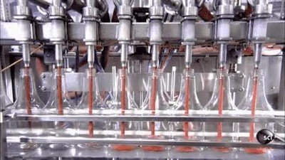 Enlace a Así se llenan automáticamente las botellas que ves en el supermercado