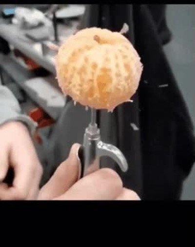 pelar,mandarinas,u&ntilde;as