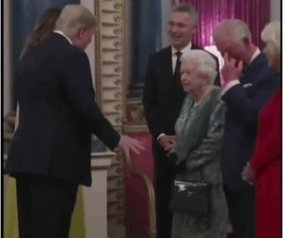 Enlace a ¿Mensaje subliminal del Príncipe Carlos?