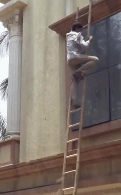 forma,dolorosa,bajar,escaleras