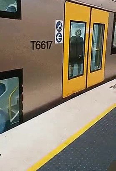 Enlace a ¿Habías visto alguna vez un metro de dos pisos?