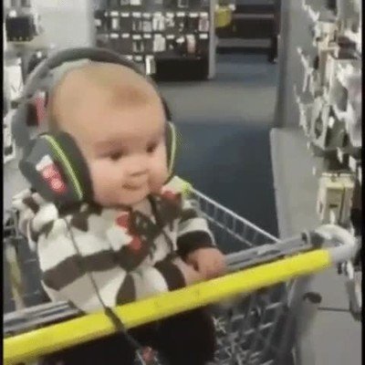 Enlace a Tu cara cuando te pones tu canción favorita en los auriculares  