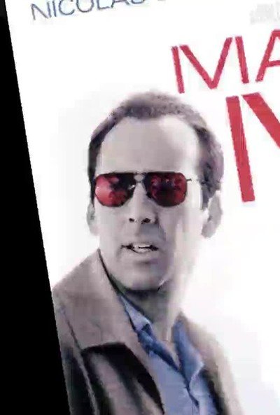 Enlace a La cabeza de Nicolas Cage girando utilizando 63 posters distintos 