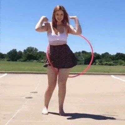 Enlace a Hula hoop sin utilizar las manos al principio
