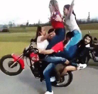 sherlock,moto,cargada