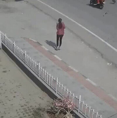 Enlace a Parece la protagonista de una de las pelis de Destino Final