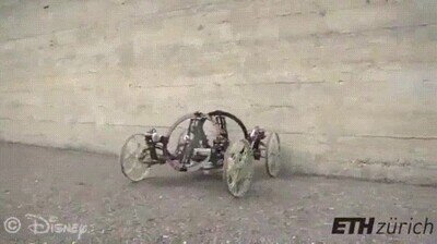 Robot,superar,obst&aacute;culo