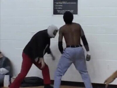 grave,error,gimnasio,pelear