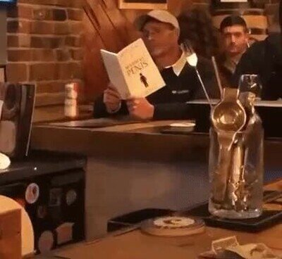 Enlace a A mi me daría verguenza leer este libro en un lugar público