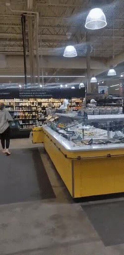 super mercado,traca,traje