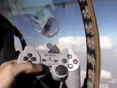 Enlace a Utilizando un mando de la play para llenar el depósito de un F-14
