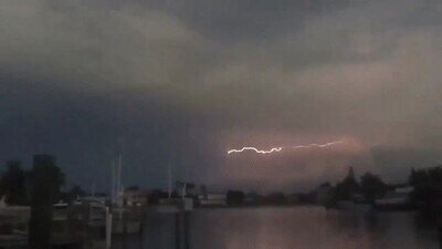 Enlace a Un rayo horizontal es alto digno de ver