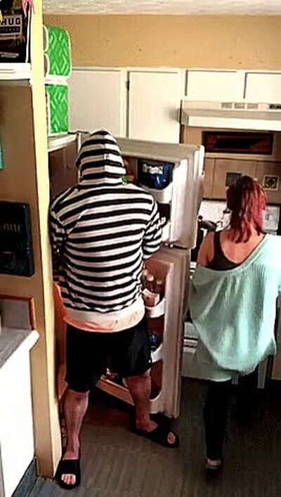 Broma,capucha,nevera