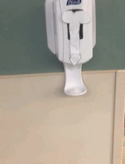 Enlace a Trolleando un dispensador de jabón 