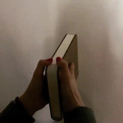 Enlace a Lámpara que parece un libro