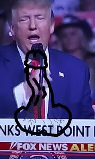 Enlace a Le queda bastante bien