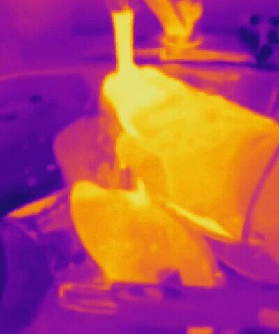 Enlace a Así se ve el agua fría o caliente a través de una cámara térmica