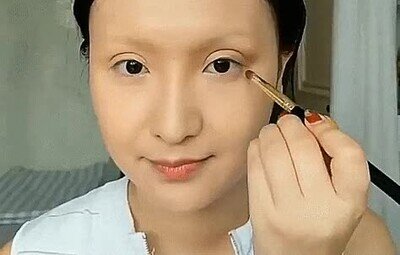 Enlace a Es capaz de convertirse en pinturas famosas solo con maquillaje