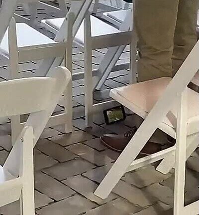 Enlace a Cuando tu mejor amigo se casa pero juega tu equipo a la misma hora