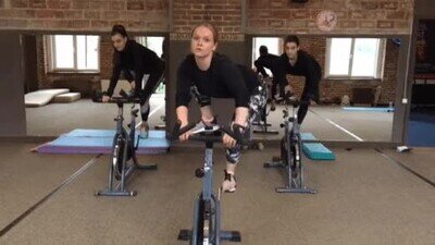 Enlace a La prueba de que es posible hacer bici y gimnasia a la vez