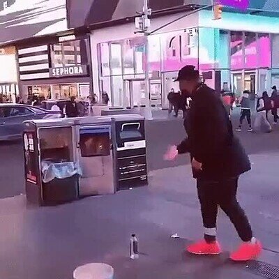 Enlace a Colaborando para mantener el planeta limpio