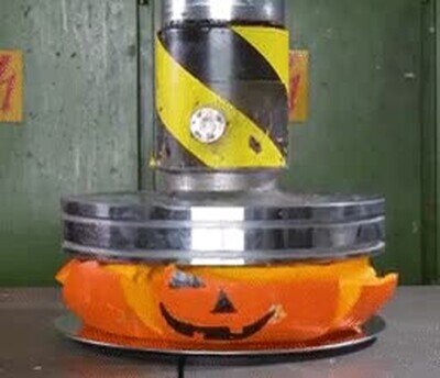 Enlace a A esta prensa hidráulica no le gusta Halloween