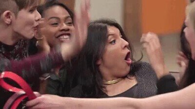 Enlace a Cuando tu amiga soltera os cuenta a todas que ha ligado