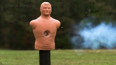 Enlace a Da mal rollo ver el agujero que hace a cámara lenta