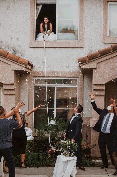 Enlace a Así se celebran las bodas en tiempos de coronavirus