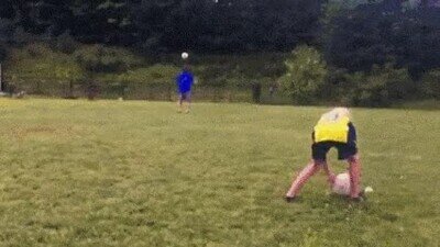 Enlace a Este chaval tiene una precisión digna de un profesional