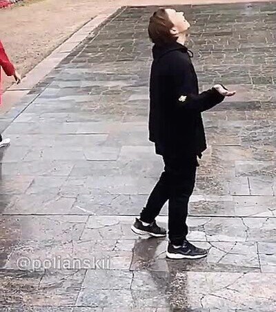 Enlace a La apertura de paragüas más estilosa que he visto nunca