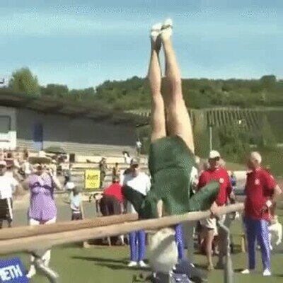 Enlace a Esta abuela de 95 años tiene una agilidad tremenda