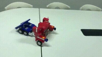 Enlace a Este transformer se mueve de forma increíble