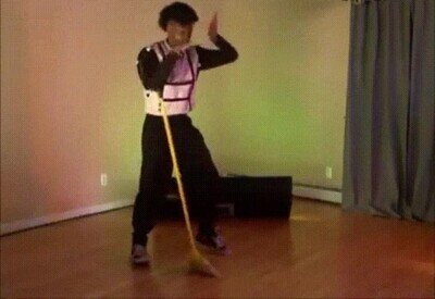 Enlace a El baile de la escoba mágica