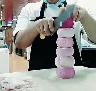 Enlace a Así corta cebollas un auténtico profesional